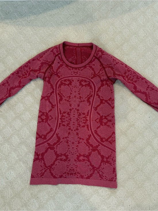 lululemon athletica Tops - lululemon athletica Long Sleeve Knit Top in Deep Raspberry Pattern